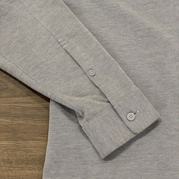 Men's Lululemon Long Sleeve Button Up Shirt Size Small Stretch Work Casual Blue - Picture 3 of 7